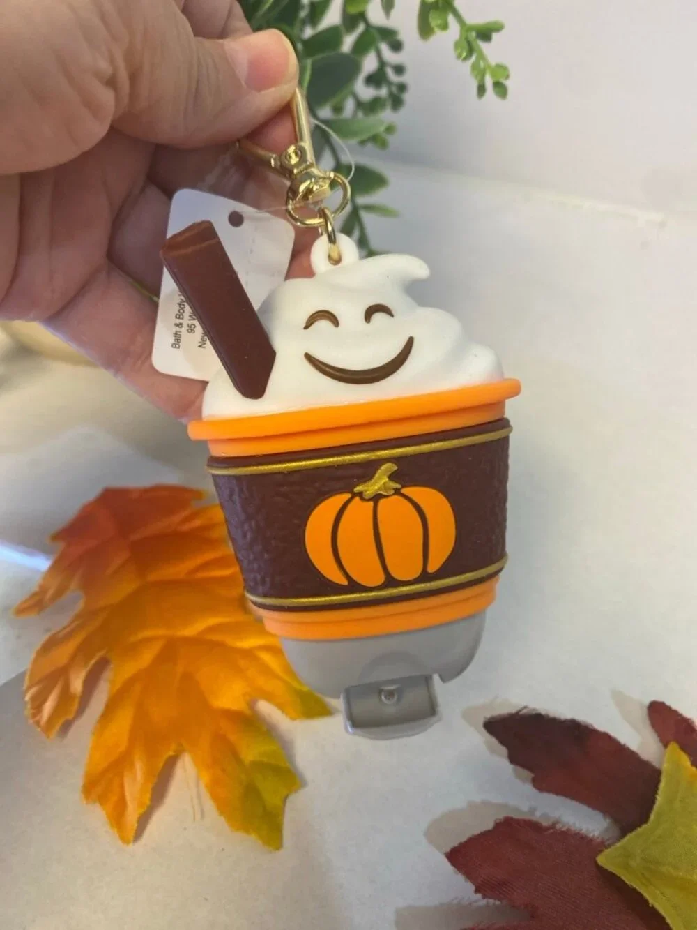 NWT “Marshmallow Pumpkin Latte” Pocket Bacs Hand Sanitizer & Pumpkin Holder BBW